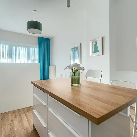 Hanza Tower 22 White Jacussi & Sauna & Pool & Апартаменты Щецин