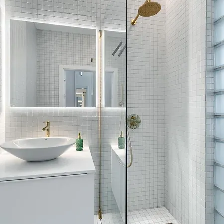 Hanza Tower 22 White Jacussi & Sauna & Pool & Апартаменты