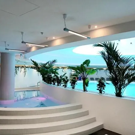 Hanza Tower 22 White Jacussi & Sauna & Pool &