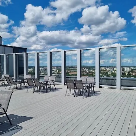 Hanza Tower 22 White Jacussi & Sauna & Pool & Апартаменты