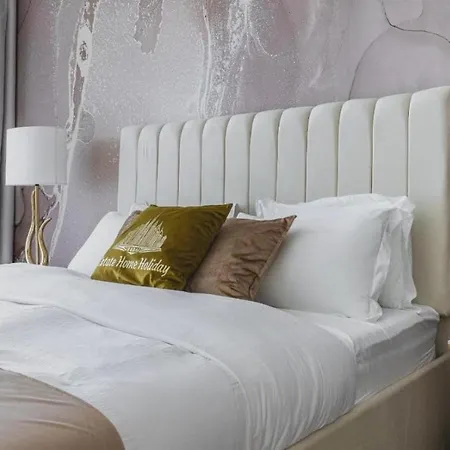 Апартаменты Hanza Tower 22 White Jacussi & Sauna & Pool &