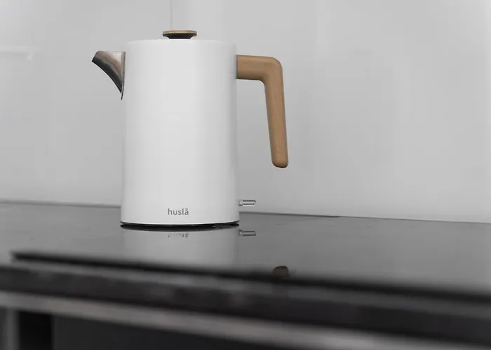 Hanza Tower 22 White Jacussi & Sauna & Pool & דירה שצ'צ'ין