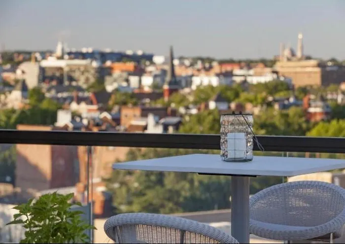 Hanza Tower 22 White Jacussi & Sauna & Pool & Apartment